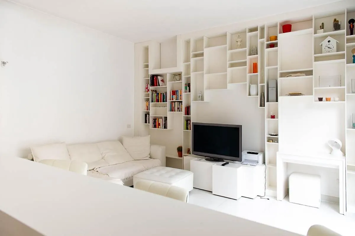 Hbhall Navigli 6B Apartment Milan